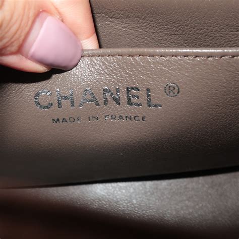 how to verity the authenticity of a chanel bag